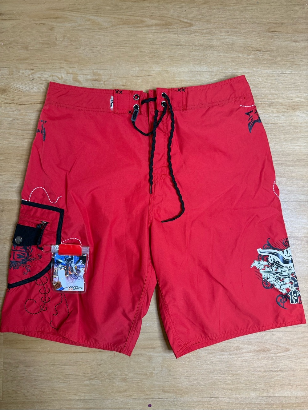 Ocean & Earth Red Men's Swim Board Shorts w Graphic Pockets & Removable Liner